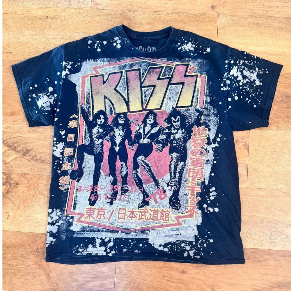 KISS 1978 Tokyo Japan Budokan Graphic T-Shirt Black Bleach Splatter Rock Band